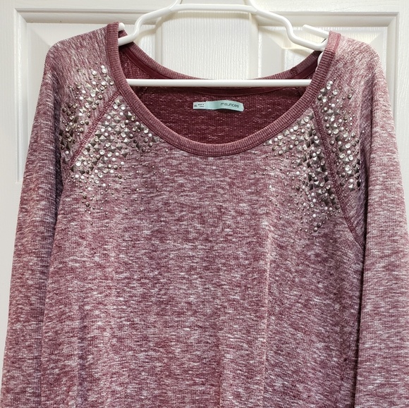 Sweater - Picture 1 of 3